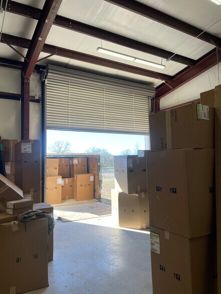 More Photos Of 24468 Hwy 6, Navasota Warehouse For Lease
