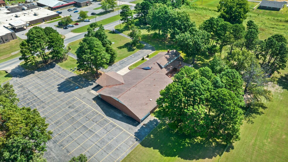 More Photos Of 1400 Locust st, Stilwell Office Residential For Sale