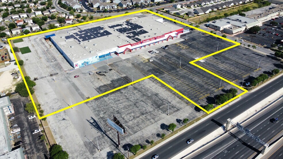 More Photos Of 2015 SW Loop 410, San Antonio Freestanding For Sale