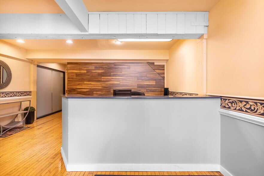 More Photos Of 196 W Ashland St, Doylestown Coworking Space