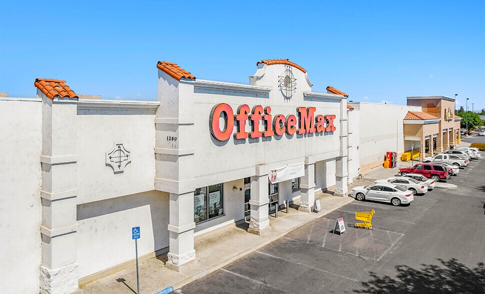 More Photos Of 1260 W Henderson Ave, Porterville Storefront For Lease