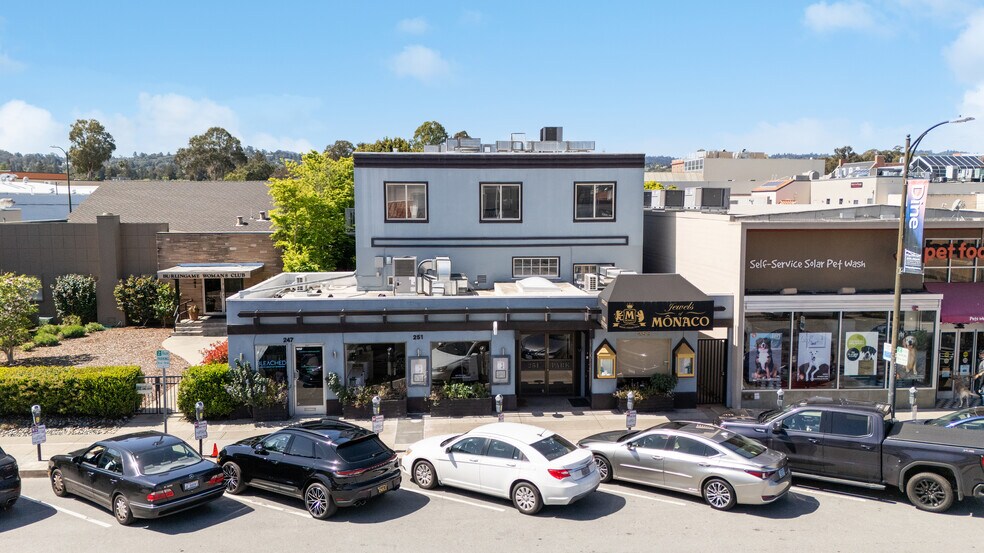 More Photos Of 251 Park Rd, Burlingame Loft Creative Space For Lease