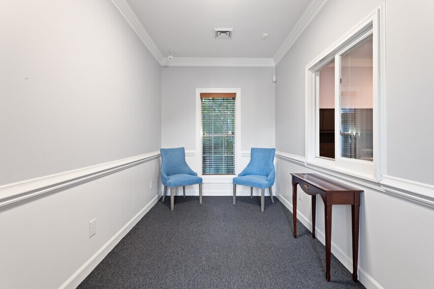 More Photos Of 106 Brady Ct, Cary Medical For Sale