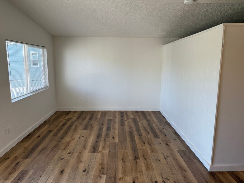 More Photos Of 8755 Shoreplace Pl NW, Silverdale Apartments For Sale