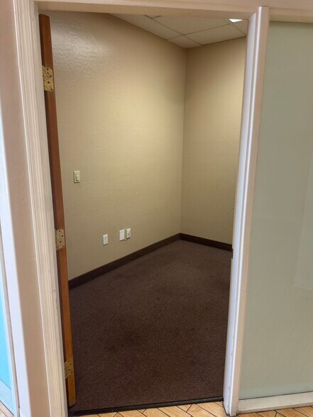 More Photos Of 116 N Lindsay Rd, Mesa Unknown For Lease
