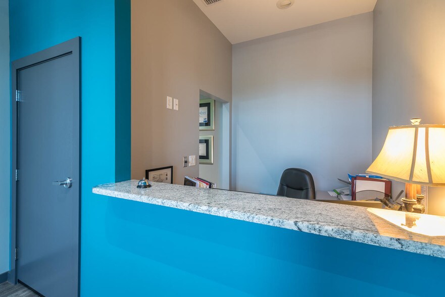 More Photos Of 3935 Tampa Rd, Oldsmar Loft Creative Space For Lease