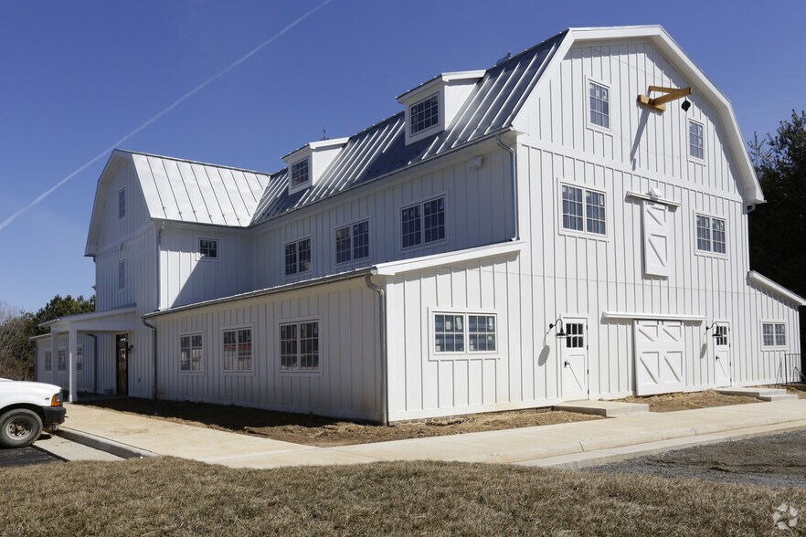 More Photos Of 115 The Plains Rd, Middleburg Office For Lease