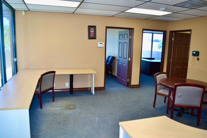 More Photos Of 9233 Charles Smith Ave, Rancho Cucamonga Flex For Sale