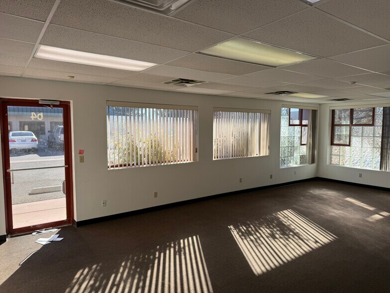 More Photos Of 3094 Research Way, Carson City Warehouse For Lease
