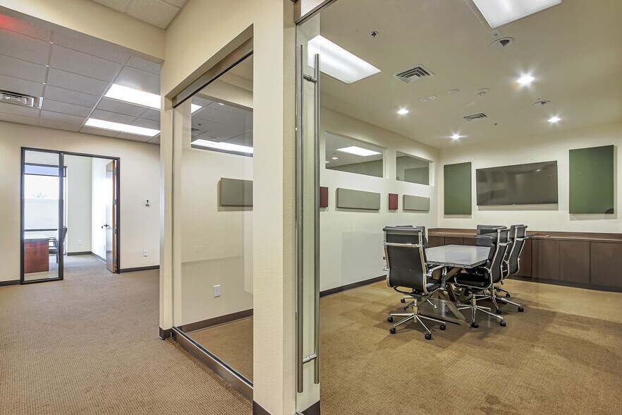More Photos Of 7220 S Cimarron Rd, Las Vegas Medical For Sale