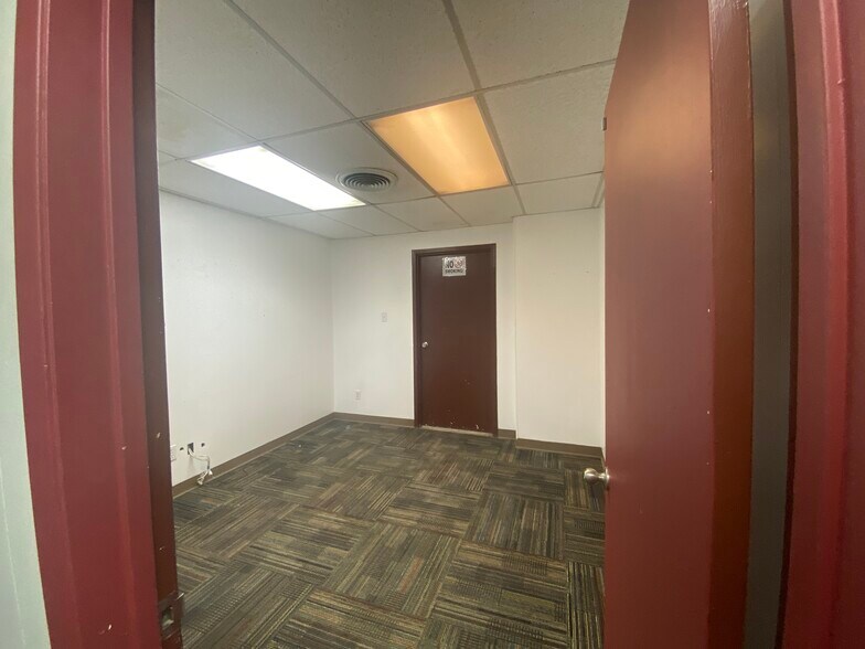 More Photos Of 4003 S County Road 1294, Odessa Warehouse For Lease