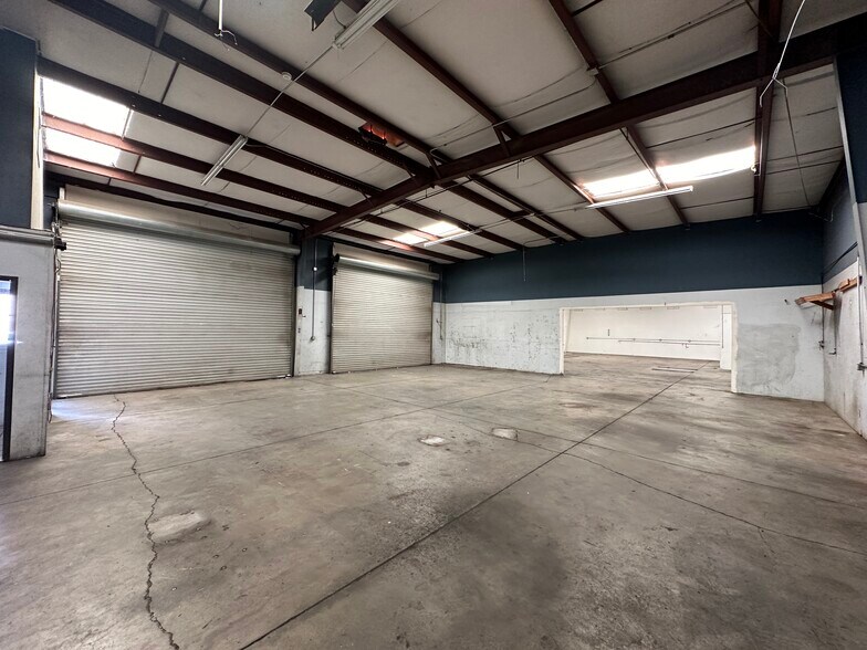 More Photos Of 9345 Jellico St, Hesperia Auto Repair For Lease