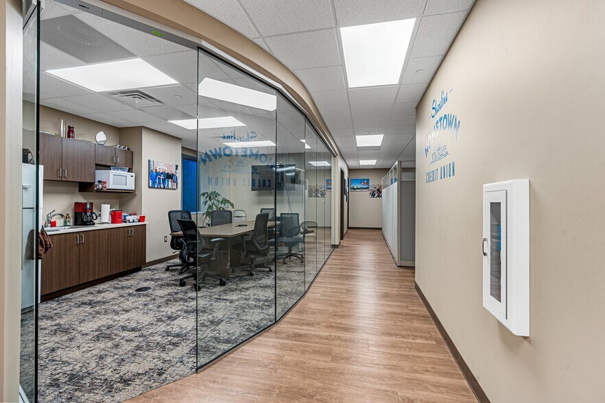 More Photos Of 4400 Calumet Ave, Manitowoc Office For Sale