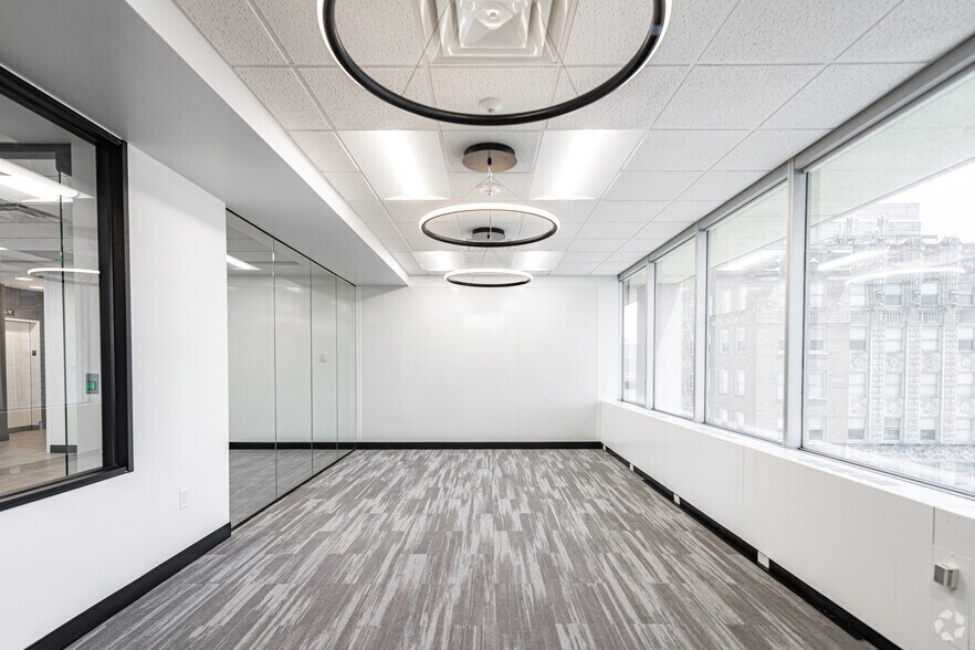 More Photos Of 500 W 7th St, Fort Worth Office For Sale