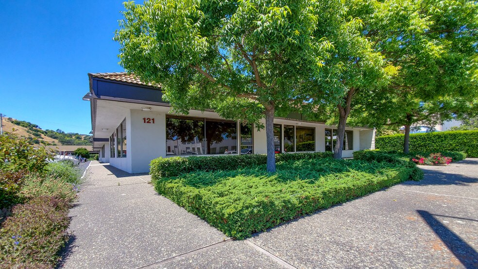 More Photos Of 117-121 Paul Dr, San Rafael Medical For Lease