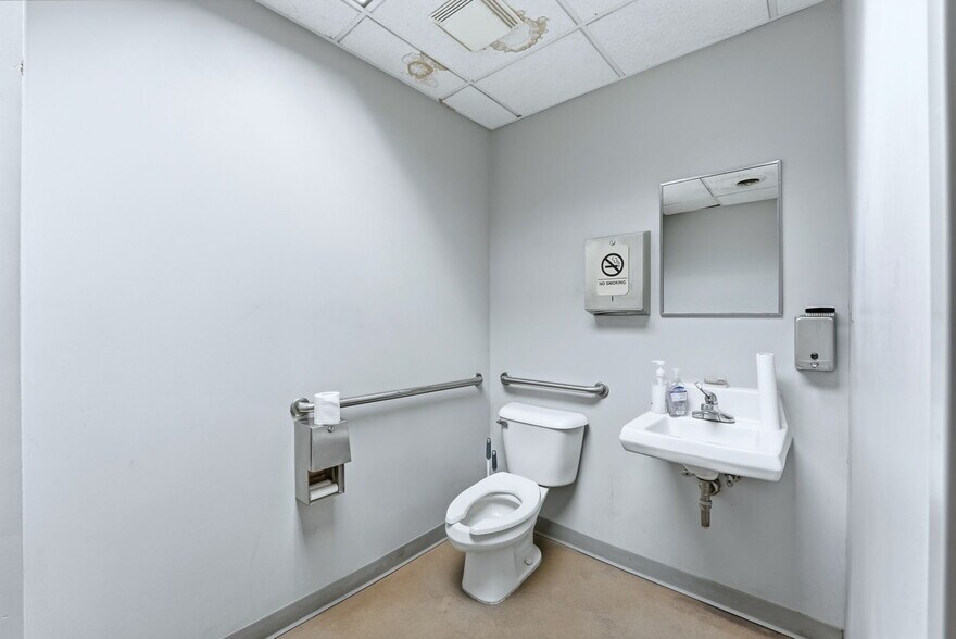 More Photos Of 3209 Clearfield Ct, Fort Wayne Warehouse For Sale