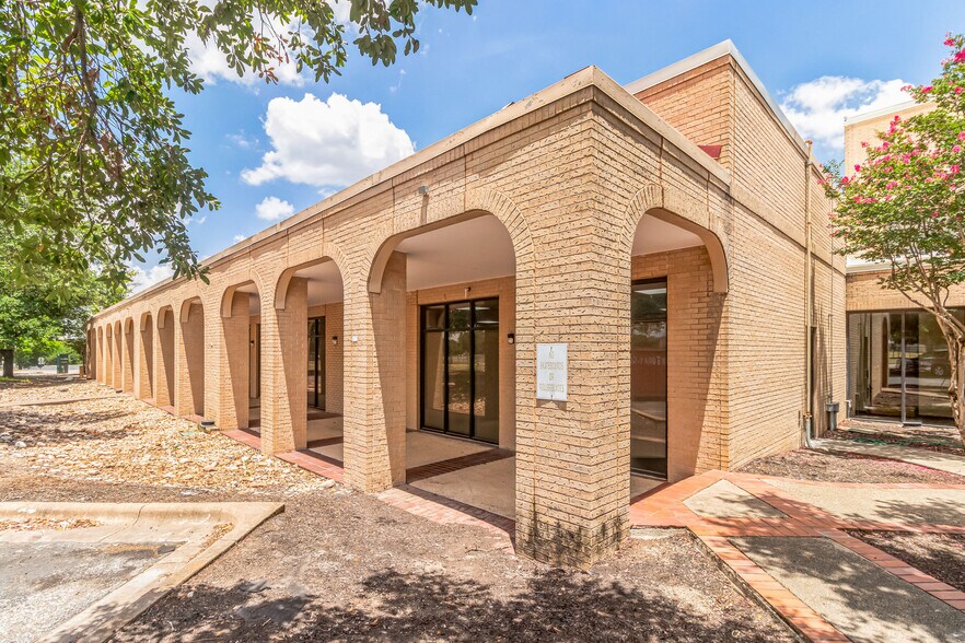 More Photos Of 16333 S Great Oaks Dr, Round Rock Medical For Lease