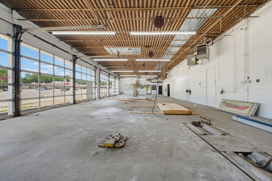 More Photos Of 1366 E Main St, Shrub Oak Unknown For Lease
