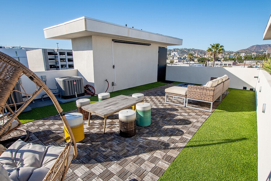 More Photos Of 1002 N Hudson Ave, Los Angeles Apartments For Sale