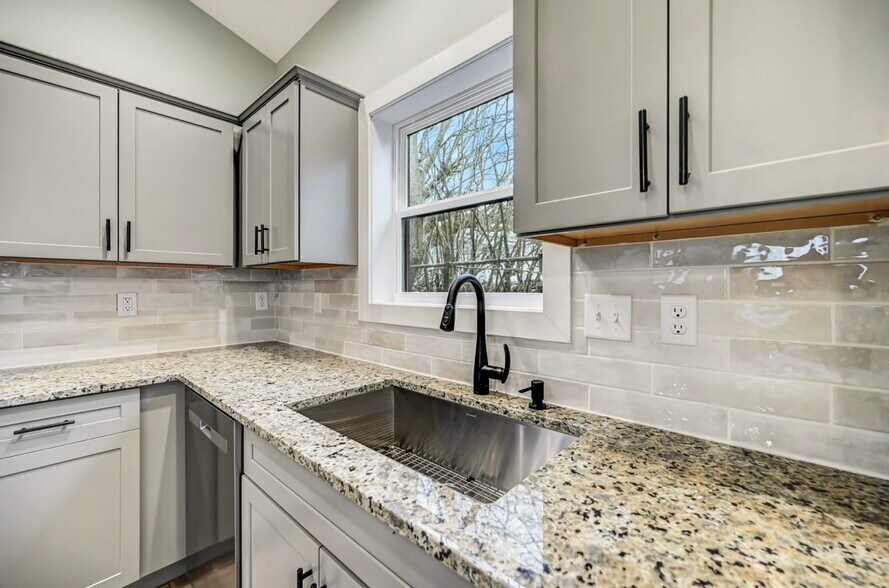 More Photos Of 627-629 Prescott ave, Scranton Multifamily For Sale