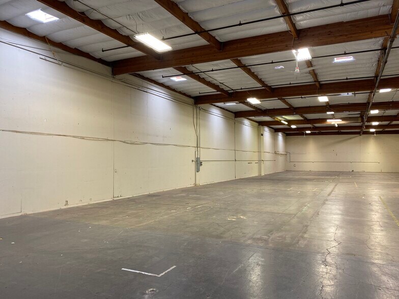 More Photos Of 88-96 Mitchell Blvd, San Rafael Manufacturing For Lease
