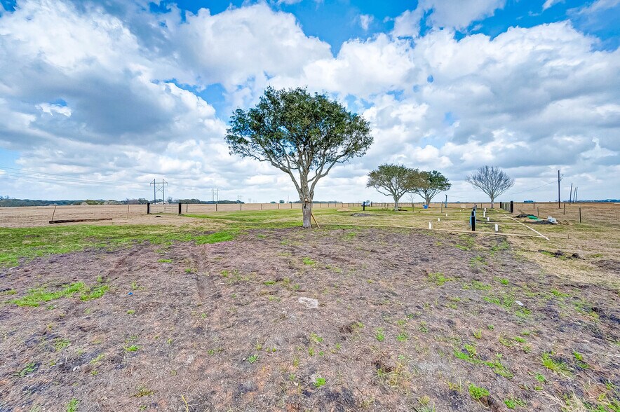 More Photos Of 1389 CR 436 HAWLEY CEMETARY Rd, Blessing Land For Sale