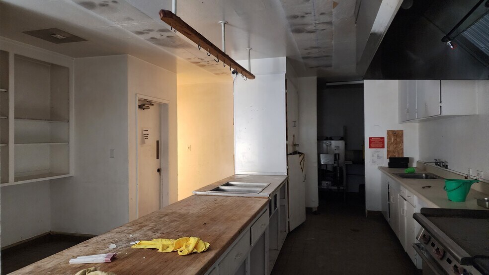 More Photos Of 155 S 11th St, San Jose Sorority Fraternity House For Lease