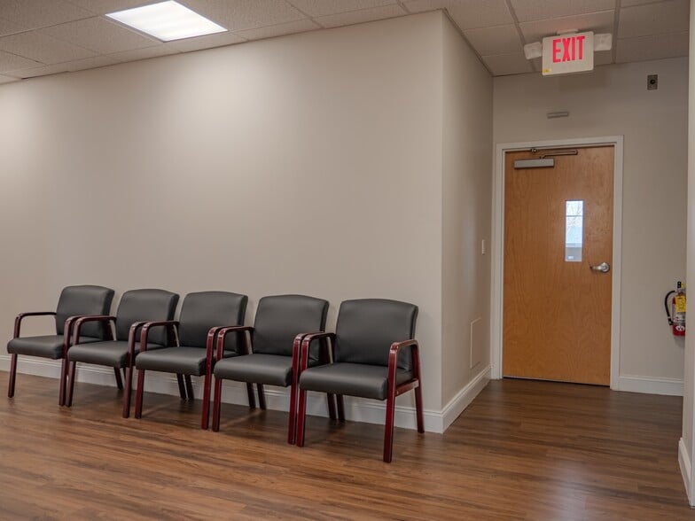 More Photos Of 24 Arnett Ave, Lambertville Office For Lease