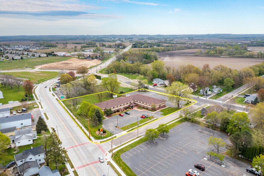 More Photos Of 917 E Milwaukee St, Whitewater Hotel For Sale