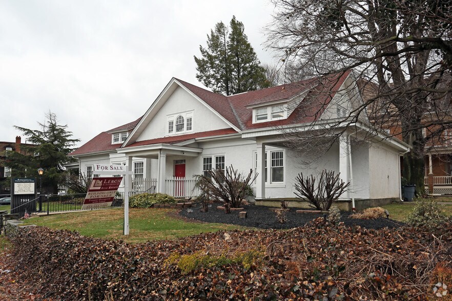 Primary Photo Of 7996 Oxford Ave, Philadelphia Office For Sale
