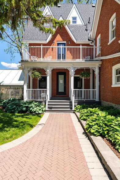 More Photos Of 343 Main St E, Picton Hotel For Sale