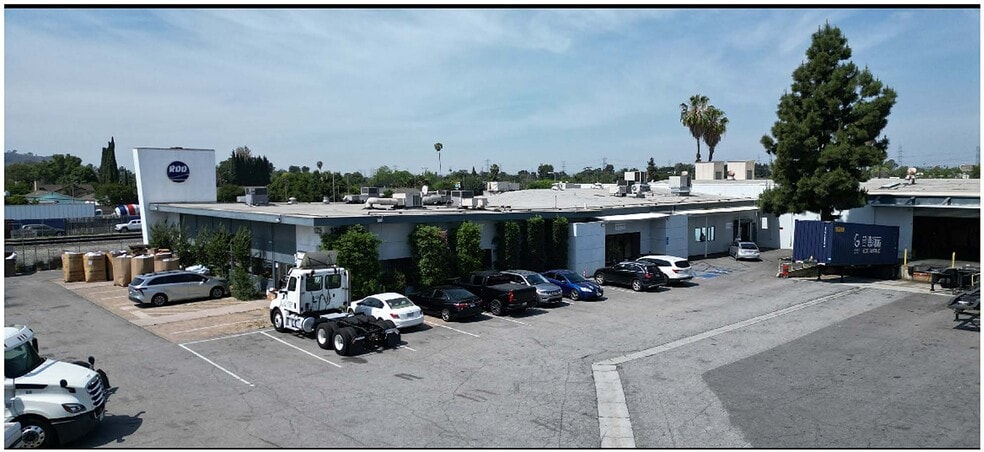 Primary Photo Of 125 N Vineland Ave, City of Industry Distribution For Lease