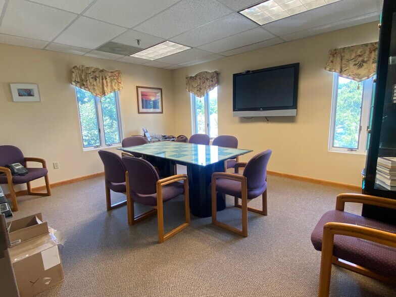 More Photos Of 23 Hubbard Rd, Wilton Medical For Lease