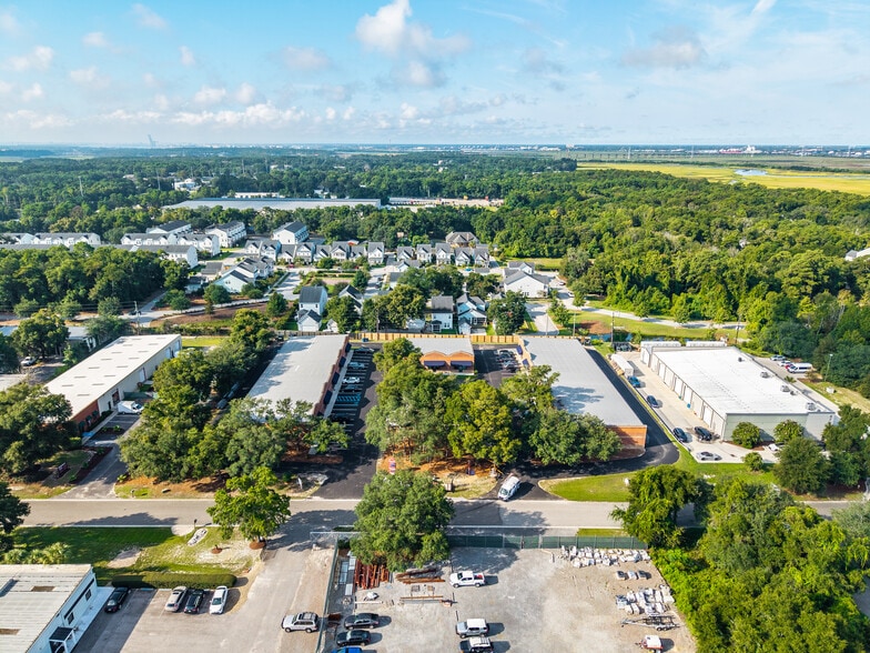 More Photos Of 461 Jessen Ln, Charleston Unknown For Lease