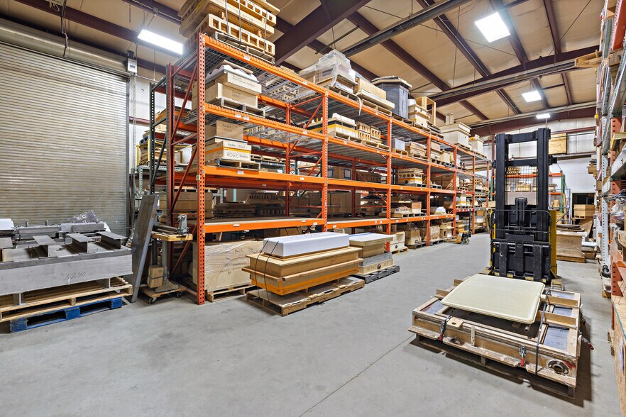 More Photos Of 275 Morristown Rd, Gillette Flex For Sale