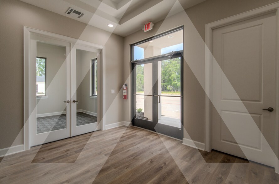 More Photos Of 13803 Madera Run, Humble Office For Sale