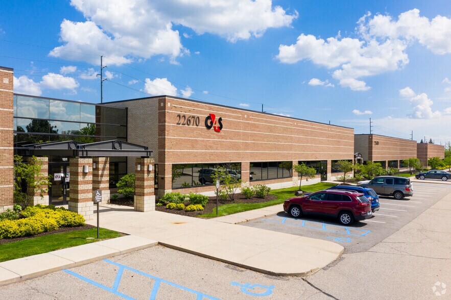 More Photos Of 22630 Haggerty Rd, Farmington Hills Unknown For Lease