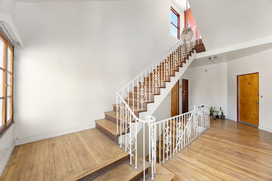 More Photos Of 2335 Miramar St, Los Angeles Apartments For Sale