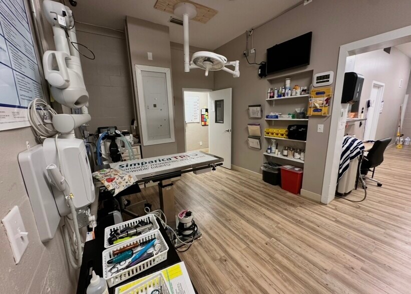 More Photos Of 1104 S Nova Rd, Ormond Beach Office For Sale