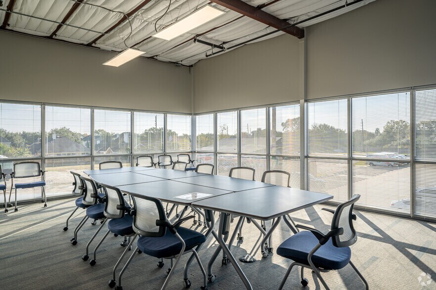 More Photos Of 15500 Voss Rd, Sugar Land Unknown For Sale