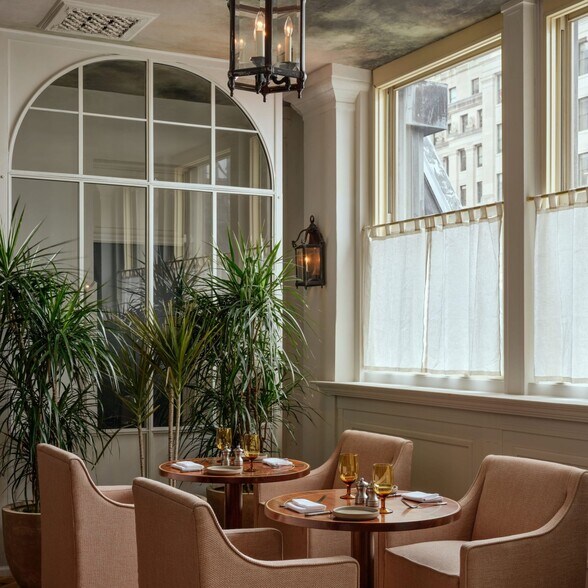 More Photos Of 200 S Broad St, Philadelphia Hotel For Lease