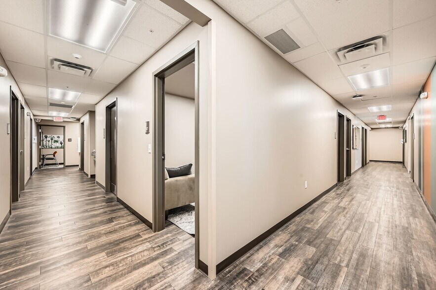 More Photos Of 16830 Northgate Dr, Parker Medical For Sale