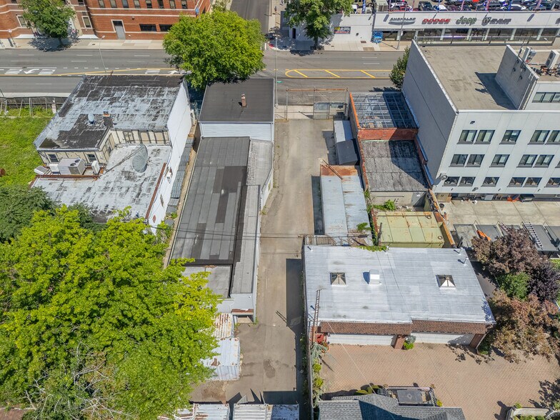 More Photos Of 21120 Northern Blvd, Bayside Land For Sale