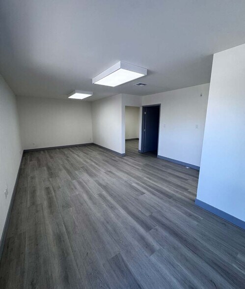 More Photos Of 9620 Santa Fe Springs Rd, Santa Fe Springs Warehouse For Lease
