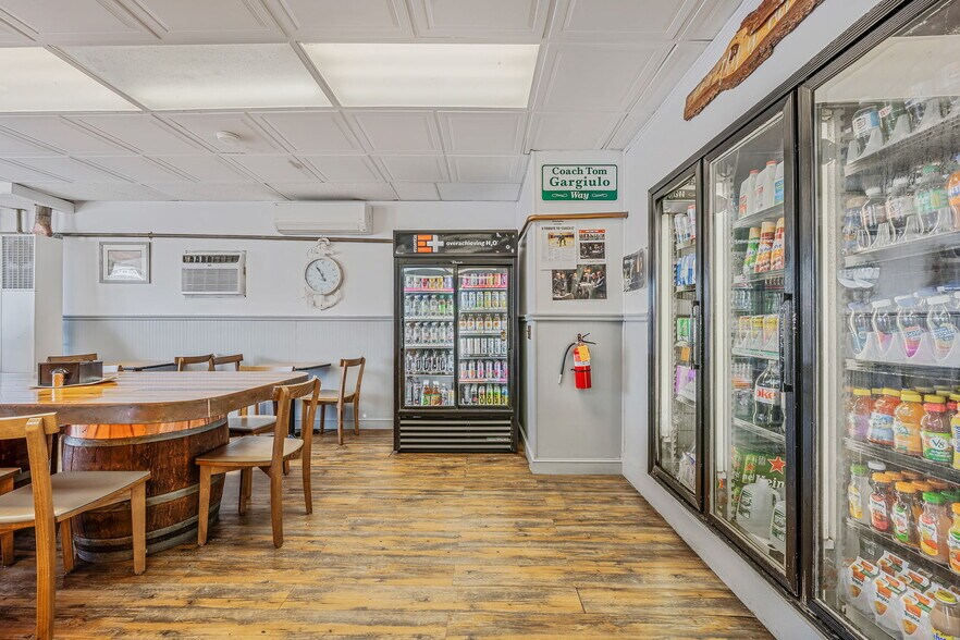 More Photos Of 504 Fire Island Ave, Babylon Flex For Sale