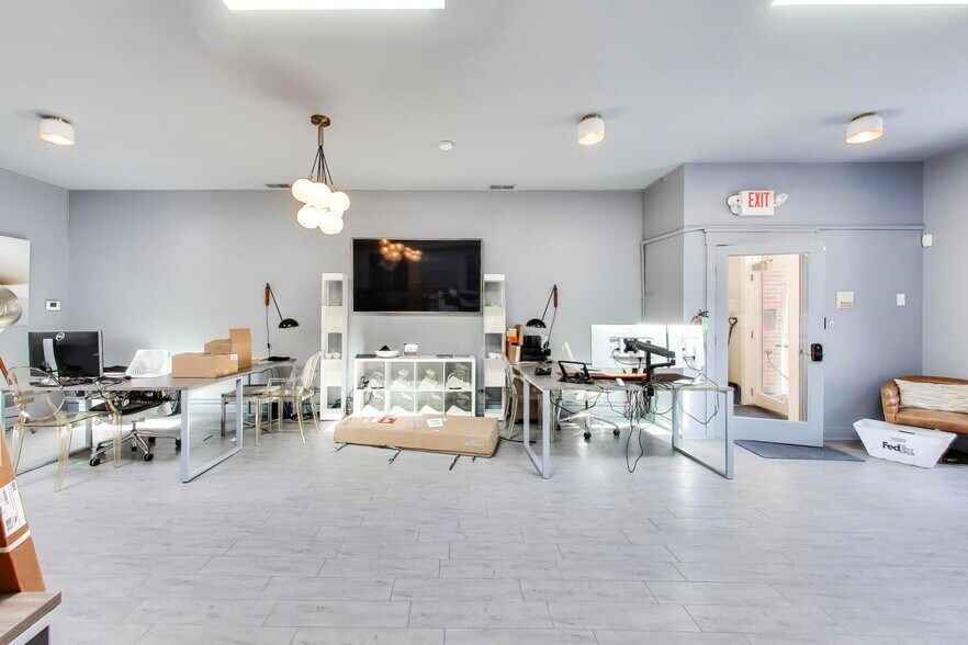 More Photos Of 1132 Florence Ave, Evanston Office Residential For Sale