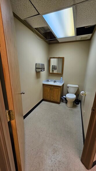 More Photos Of 625 E 500 S, Bountiful Medical For Lease