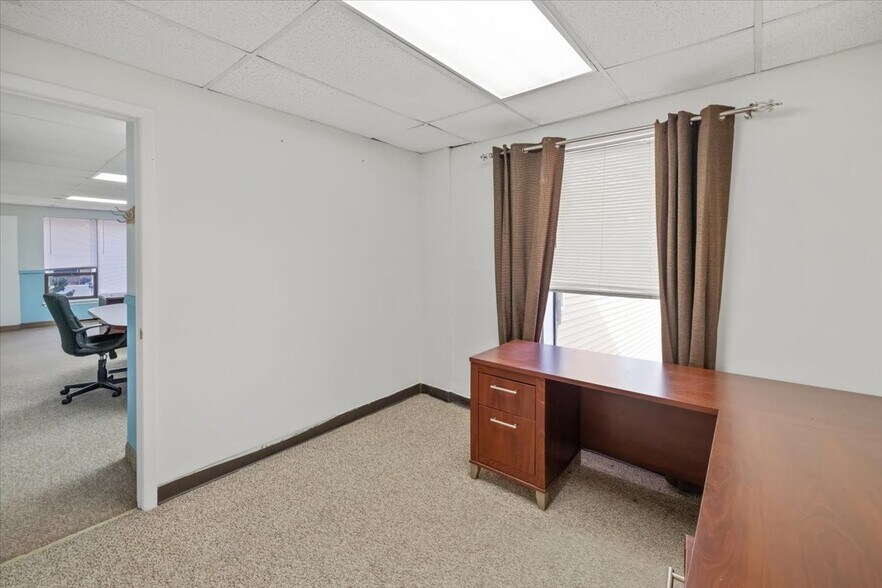 More Photos Of 24 Wyckoff Ave, Waldwick Medical For Sale