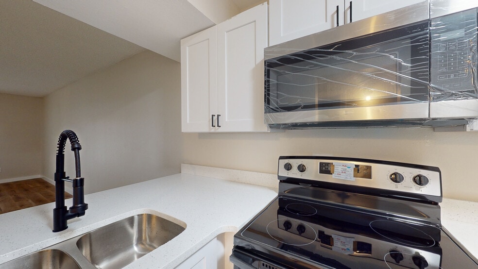 More Photos Of 7786 62nd St N, Pinellas Park Apartments For Sale