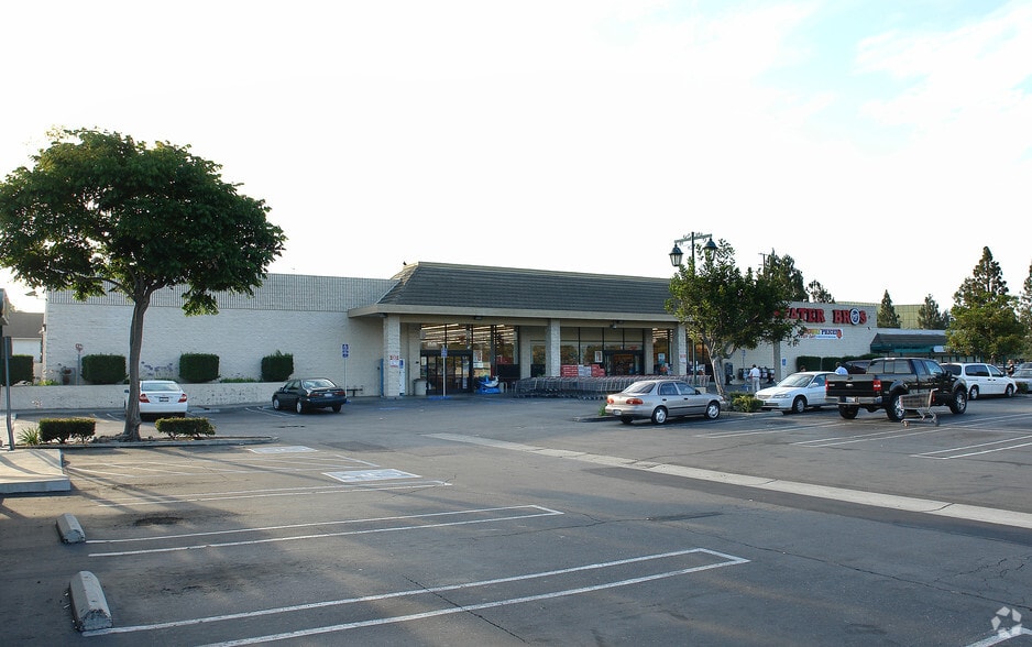 More Photos Of 11025-11095 Warner Ave, Fountain Valley Unknown For Lease